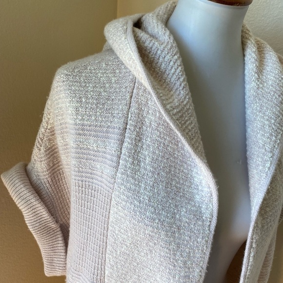 Intermix Knit Cardigan Women’s Size M Pale Pink Open Hooded Short Sleeve Kimono - Picture 4 of 8